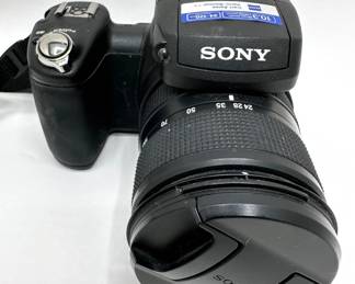 Sony 10.3 Megapixels CMOS DSC-R1 Digital Camera With Power Supply
Lot #: 41