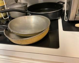 Club aluminum,T-Fal pots