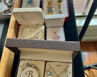 CharmsBella Perlina charm bracelet, silver tone with blue Charm