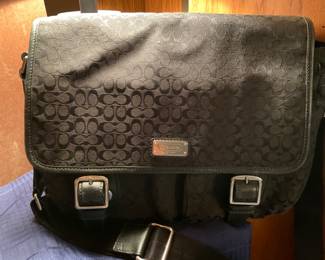 Coach messenger bag style