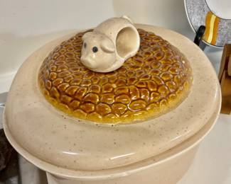 Vintage Ceramic Dutch Oven Pig-Handle Pork and Beans Stoneware Casserole Dish 