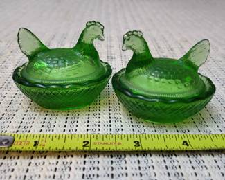 Vintage LESmith Small Green Nesting Hens