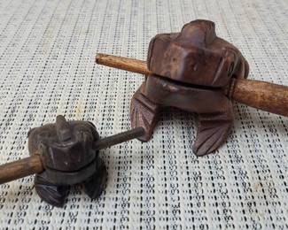 Hand Carved Wood Guiro Percussion Musical Frogs