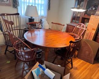 STICKLEY DINING TABLE WITH 6 CHAIRS AND LEAVES