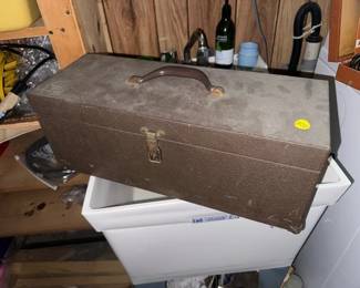 METAL TOOL BOX WITH TOOLS