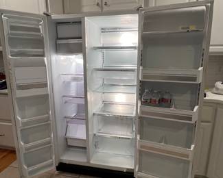 Side by side refrigerator - icemaker needs new water lines - frig and freezer work great - Super Clean