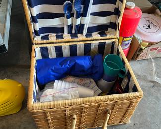 Picnic Basket ready for your holiday picnics!