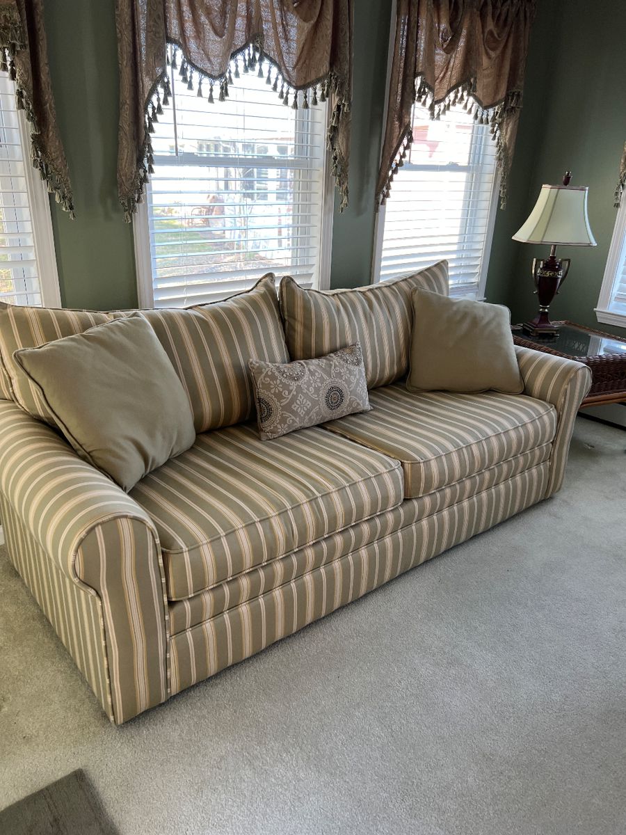 RD Estate Sale Toms River (Holiday City) starts on 4/12/2024