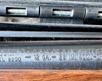 Mossberg 9200 12 gauge Semi Auto Accu-Choke Shotgun 28" Barrel.  2 3/4 or 3" Shells.  Comes with "Gun Guard" Gun Case.  Must have FOID or FFL