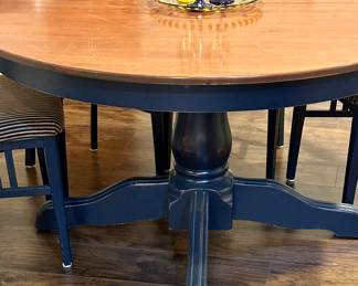 Canadel Cherry Round 1 Pedestal Dining Table with 1 Leaf and 6 Canadel Chairs.  Needs some TLC on the top of the table