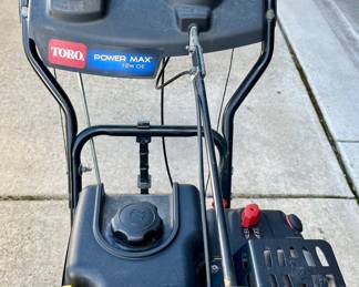 Toro Power Max 724 OE Snowblower with Briggs & Stratton Engine