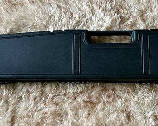 Mossberg 9200 12 gauge Semi Auto Accu-Choke Shotgun 28" Barrel.  2 3/4 or 3" Shells.  Comes with "Gun Guard" Gun Case.  Must have FOID or FFL