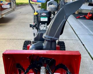 Toro Power Max 724 OE Snowblower with Briggs & Stratton Engine