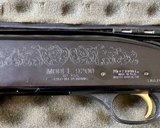 Mossberg 9200 12 gauge Semi Auto Accu-Choke Shotgun 28" Barrel.  2 3/4 or 3" Shells.  Comes with "Gun Guard" Gun Case.  Must have FOID or FFL