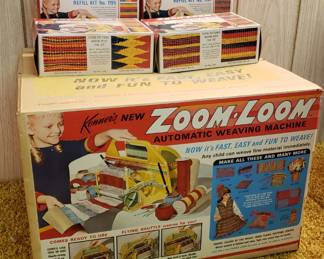 Vintage zoom loom with 5 refill kits