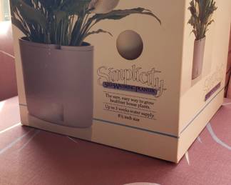 New in box vintage self-watering planter