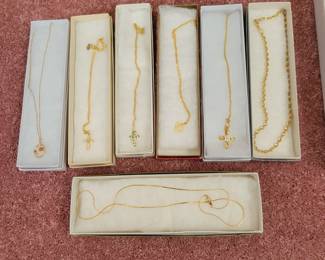 Beautiful Necklaces (Not Real Gold ) 