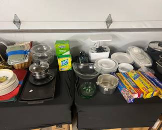 Assorted kitchen