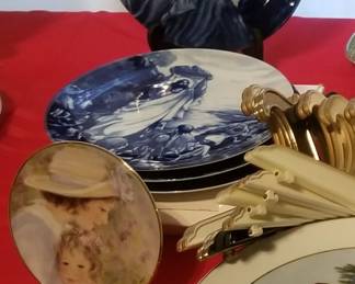 Vintage Avon "The Last Supper" collection of plates