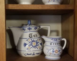 Vintage Heritage Royal Sealy coffee pot, tea pot, cream and sugar