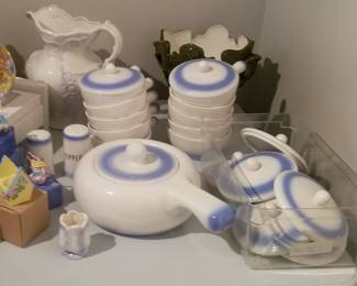 Ceramic soup tureen and 10 soup bowls with lids, salt/pepper, toothpick holder