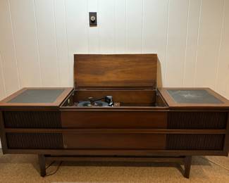 Sleek and beautiful mid century modern General Electric record player radio