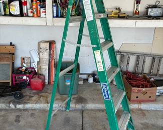 Fiberglass ladder 