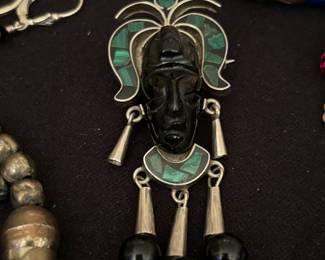 Vintage sterling carved onyx Mayan tribal mask pendant/brooch
