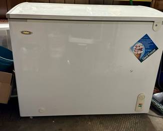 Chest / Freezer 7.3 cu. Ft. capacity