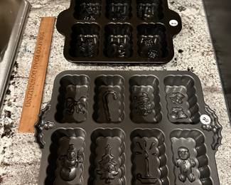K27 - $20 each - Holiday Mini Loaf Pans from Nordic Ware