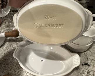 K18 - $20 Each. 2 Available.  Le Creuset stoneware small oval dishes. 
