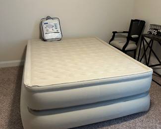 H20 - $125 - Queen Size AeroBed - air mattress with remote control firmness levels. Includes insulated mattress cover. 