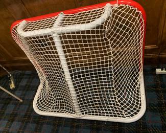 Winnwell Hockey Net - Like New