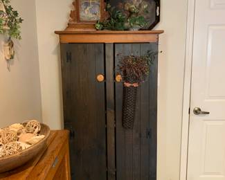 Green country-style cabinet
