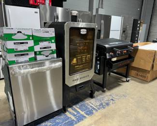 Dishwashers, Pit Boss Smoker, Blackstone Grill, Refrigerators and Tubs Orlando Estate Auction