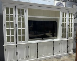 Entertainment Center Orlando Estate Auction