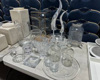 Misc Glassware and Home Decor Orlando Estate Auction