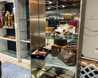 Mirrored and Lighted Shelf Orlando Estate Auction