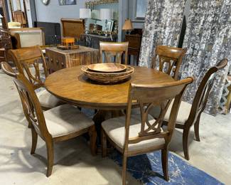 Kincaid Table and Chairs Orlando Estate Auction