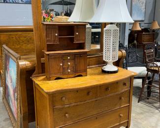 Vintage Bedroom Set Orlando Estate Auction