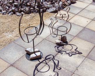 Wire cat outdoor decor