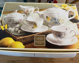 Brand new in box Lenox butterfly meadow design tea set