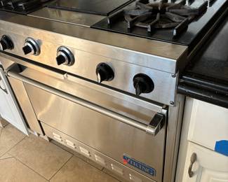 Viking range and oven $800