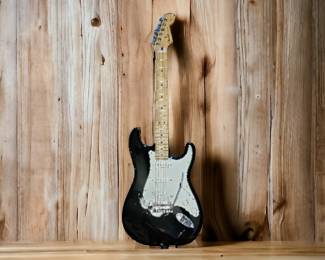 📢📢📢❗❗❗Guitars will not be discounted for this sale and will be offered for full price only, all remaining guitars will be presented again in 2 weeks in Midland. Fender player stratocaster 