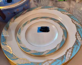 Collectable dishes
