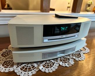 Bose wave radio with CD player attachment