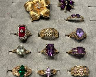 Various gold rings