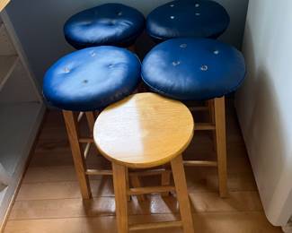 5 matching stools.