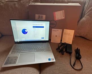 Dell Inspiron 15 7506 2-in-1 Silver Laptop Computer    1-1/2 Years old (Factory Reset)