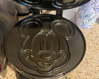 waffles with mickey face - I KNOW THERES A GRANDMA OUT THERE THAT HAS TO HAVE THIS !!